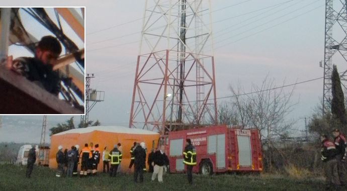 Eşi terkedince direğe çıktı, fark edilmeyince jandarmayı aradı
