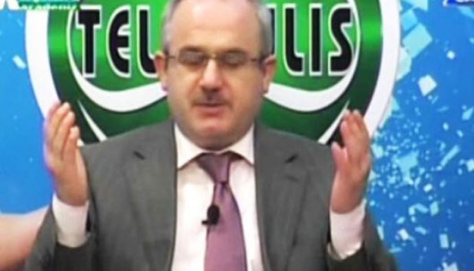Canlı yayında Rizespor için dua etti Canlı yayında Rizespor için dua etti