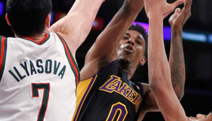 Milwaukee, Lakers'ı Ersan ile devirdi Milwaukee, Lakers'ı Ersan ile devirdi