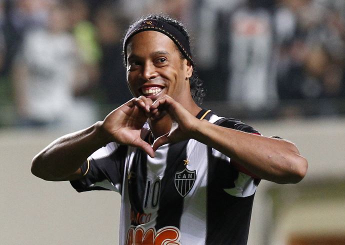 Ronaldinho, Drogba'yı sollayacak! Ronaldinho, Drogba'yı sollayacak!