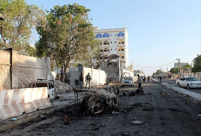 Somali&#039;de bombalı saldırı: 10 ölü