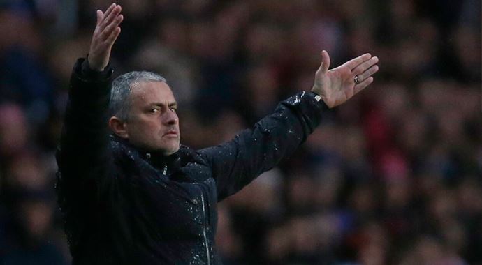 Mourinho Mata'ya kapıyı gösterdi Mourinho Mata'ya kapıyı gösterdi