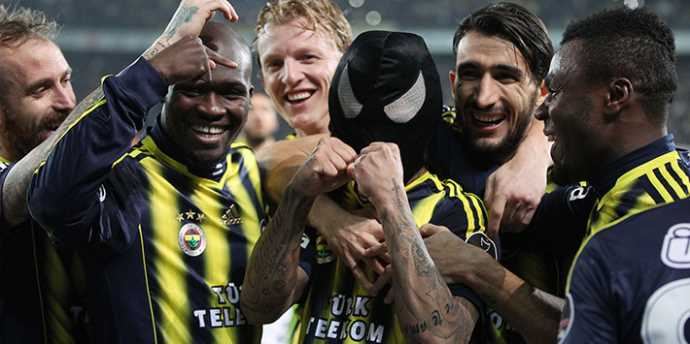 Cristian'ın 'maske'li kutlamasına ceza yok Cristian'ın 'maske'li kutlamasına ceza yok