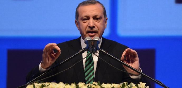 Yüzlerce araç, Başbakan'a destek için Avrupa yollarında Yüzlerce araç, Başbakan'a destek için Avrupa yollarında