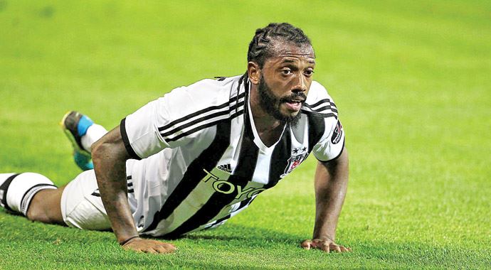 Fernandes'ten Ronaldo'ya gönderme! Fernandes'ten Ronaldo'ya gönderme!