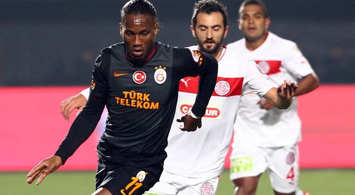 Galatasaray ara transferde hız kesmiyor Galatasaray ara transferde hız kesmiyor