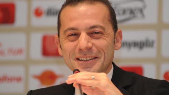 Hakem Cüneyt Çakır&#039;dan duygusal konuşma!