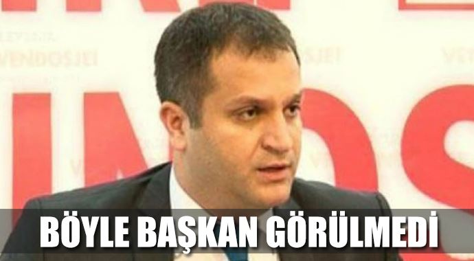 Böyle başkan görülmedi! Makam aracı ve koruması yok 