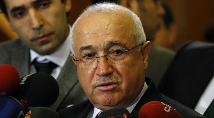 Suriye'deki vahşete ilk tepki Cemil Çiçek'ten geldi Suriye'deki vahşete ilk tepki Cemil Çiçek'ten geldi