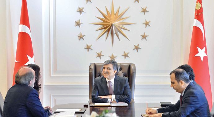 Gül: 'Kendimi AYM'nin yerine koymam' Gül: 'Kendimi AYM'nin yerine koymam'