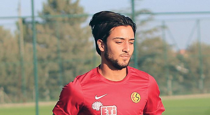 Tarık Çamdal 4 yıllık imzayı attı!
