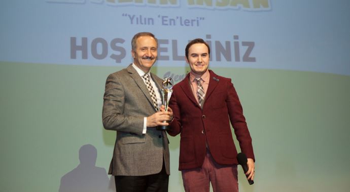 Aziz Yeniay veda etti