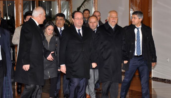 Fransa Cumhurbaşkanı Hollande İstanbul'a geldi Fransa Cumhurbaşkanı Hollande İstanbul'a geldi