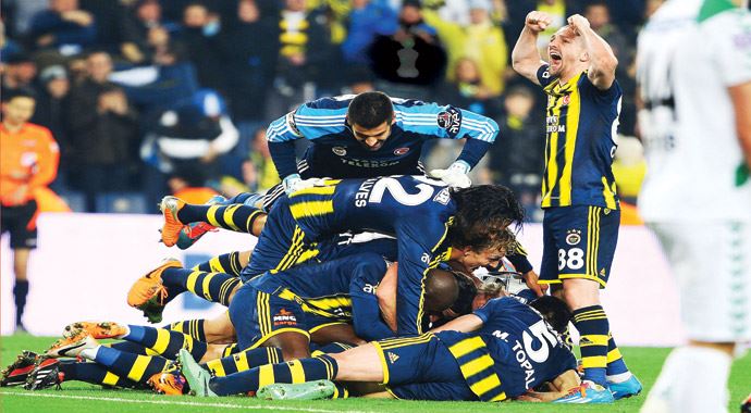 Fenerbahçe'yi 3 puana Alves ve Egemen taşıdı