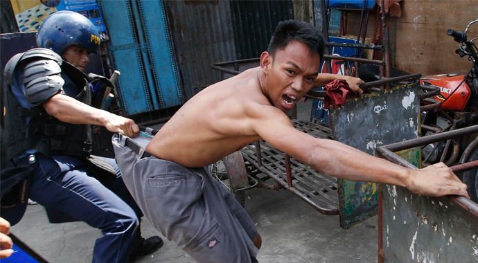 Filipinler çatışmalar sonucunda kan gölüne döndü: 37 ölü
