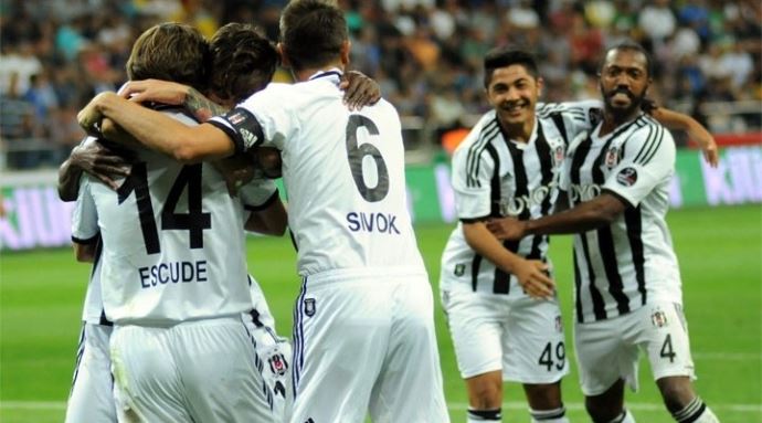 Beşiktaş'tan taraftarlara stad uyarısı Beşiktaş'tan taraftarlara stad uyarısı