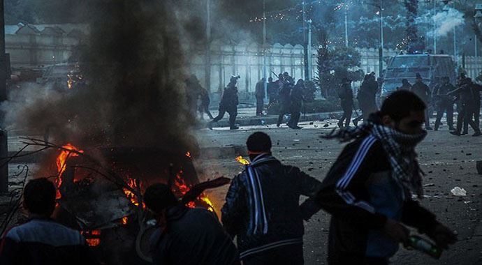 Mısır'da ortalık yine karıştı: 13 gözaltı Mısır'da ortalık yine karıştı: 13 gözaltı