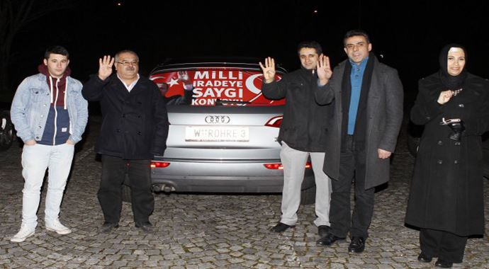 'Milli İradeye Destek Konvoyu' Viyana'dan yola çıktı 'Milli İradeye Destek Konvoyu' Viyana'dan yola çıktı