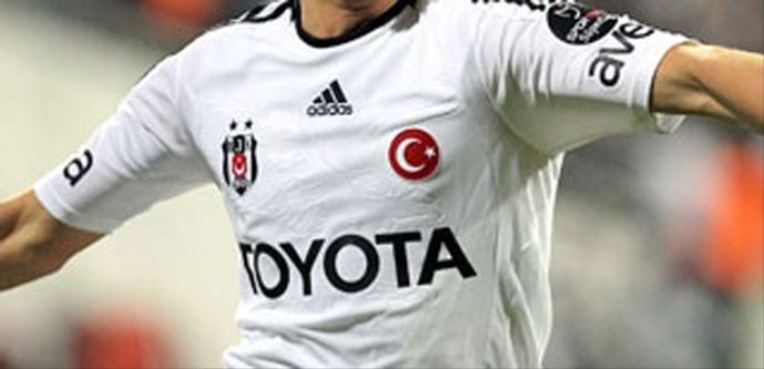 Beşiktaş&#039;ın eski yıldızı futbola geri dönüyor!