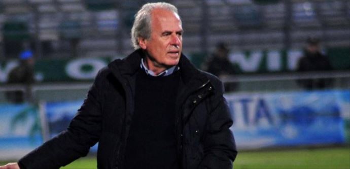 Güvenç Kurtar, Mustafa Denizli'ye rakip oluyor Güvenç Kurtar, Mustafa Denizli'ye rakip oluyor