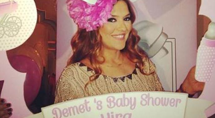 Demet Akalın'ın kızı Hira ne zaman geliyor? Demet Akalın'ın kızı Hira ne zaman geliyor?