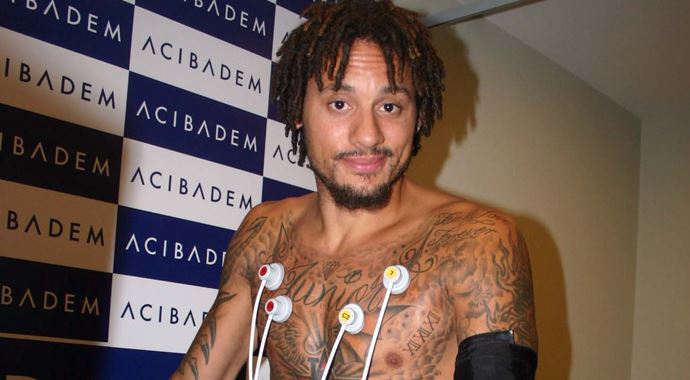 Beşiktaşlı Jones, sağlık kontrolünden geçti