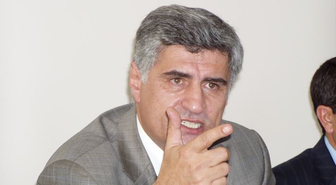 Fatih Hilmioğlu hastaneye kaldırıldı Fatih Hilmioğlu hastaneye kaldırıldı