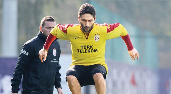 Mancini'den Sabri Reyiz'e ağır eleştiri, '3. Ligi'de oynatmazlar' Mancini'den Sabri Reyiz'e ağır eleştiri, '3. Ligi'de oynatmazlar'
