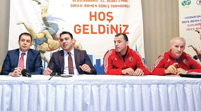 Minderde büyük şölen Minderde büyük şölen