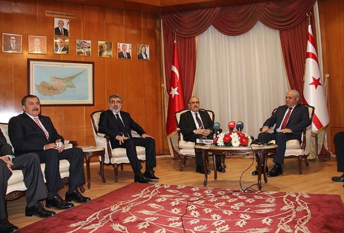Beşir Atalay'dan KKTC'ye: 'Türkiye daima sizin yanınızda' Beşir Atalay'dan KKTC'ye: 'Türkiye daima sizin yanınızda'