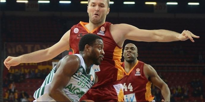 Galatasaray'dan kritik galibiyet Galatasaray'dan kritik galibiyet