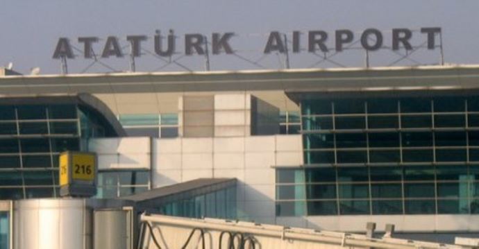 Atatürk Havalimanı'nda bomba paniği Atatürk Havalimanı'nda bomba paniği