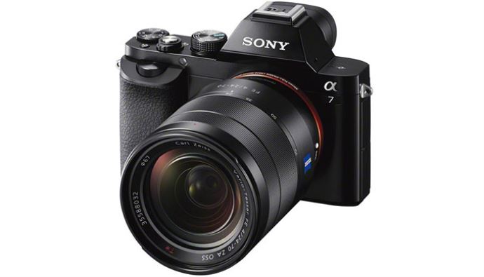 Sony, Alfa 7 ile ilkleri getiriyor
