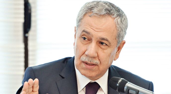 Arınç'tan tepki: Çıt... çıt... çıt... tweet atıyorlar Arınç'tan tepki: Çıt... çıt... çıt... tweet atıyorlar