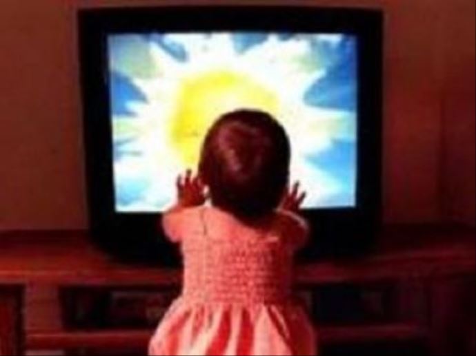 Üzerine televizyon düşen çocuk hayatını kaybetti Üzerine televizyon düşen çocuk hayatını kaybetti