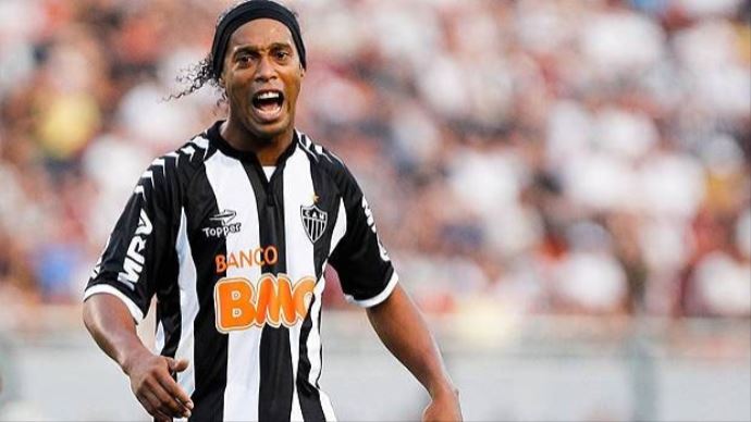 Ronaldinho transferinde kritik hafta