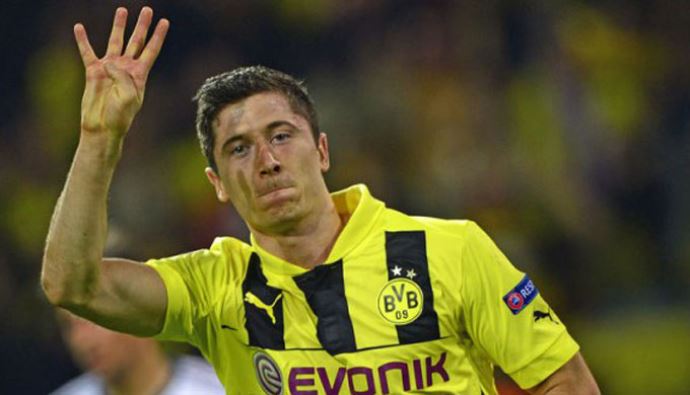 Bayern Münih, Lewandowski'ye imzayı attırdı Bayern Münih, Lewandowski'ye imzayı attırdı