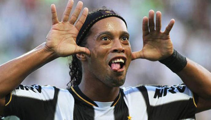 Ronaldinho'nun yıllık maliyeti 20 milyon TL Ronaldinho'nun yıllık maliyeti 20 milyon TL