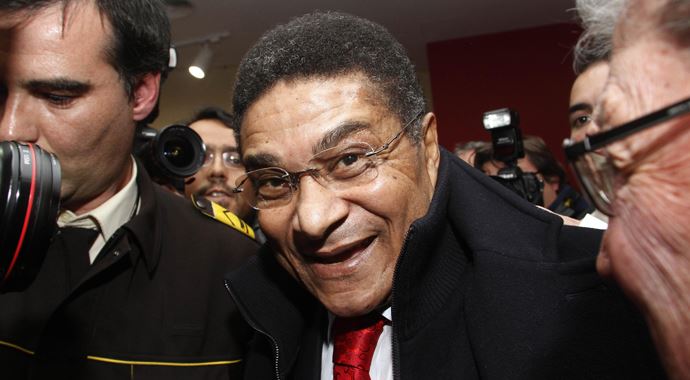 'Kara Panter' yaşamını yitirdi, Eusebio kalp krizinden öldü 'Kara Panter' yaşamını yitirdi, Eusebio kalp krizinden öldü