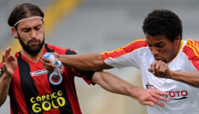 Kayserispor 3 futbolcudan kulüp bulmasını istedi