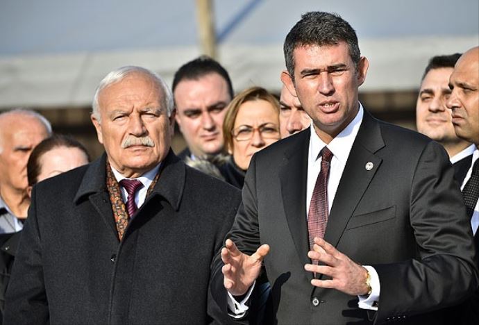 Metin Feyzioğlu 'Yaklaşımımız herhangi bir davayla sınırlı değil' Metin Feyzioğlu 'Yaklaşımımız herhangi bir davayla sınırlı değil'