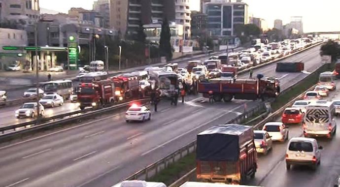 D-100 karayolunun Ankara istikameti trafiğe açıldı D-100 karayolunun Ankara istikameti trafiğe açıldı