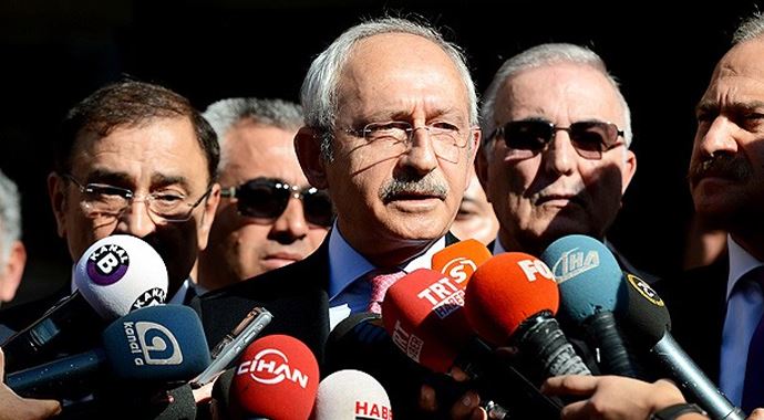 CHP liderinden yaralı emniyet müdürüne ziyaret CHP liderinden yaralı emniyet müdürüne ziyaret