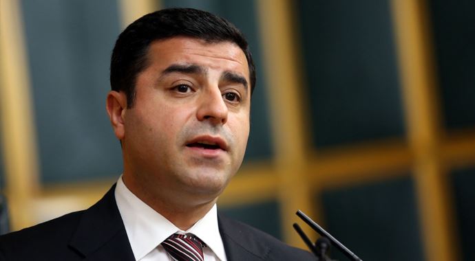 Demirtaş&#039;a soğuk duş! Silahlı isyan suçundan...