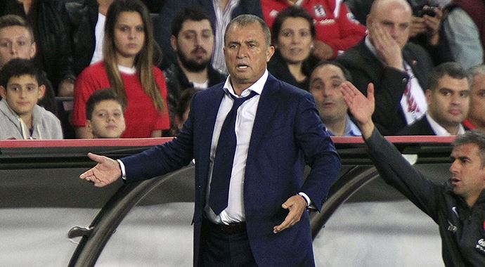 Yıldız futbolcudan Fatih Terim&#039;e şaşırtan tweet!