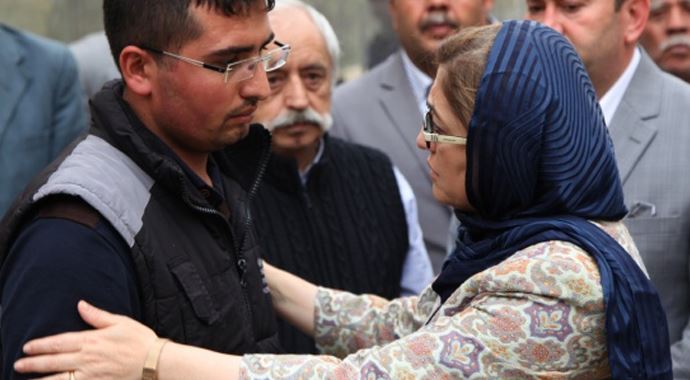 Fatma Şahin: Çocukları sokaklardan alın Fatma Şahin: Çocukları sokaklardan alın