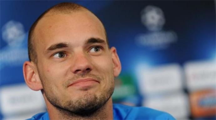 Parasını alamayan Sneijder Galatasaray&#039;ı bırakıyor mu?