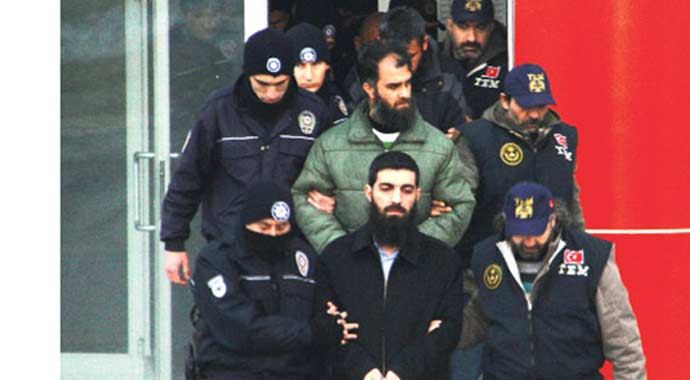 El Kaide davasında tahliyeler El Kaide davasında tahliyeler