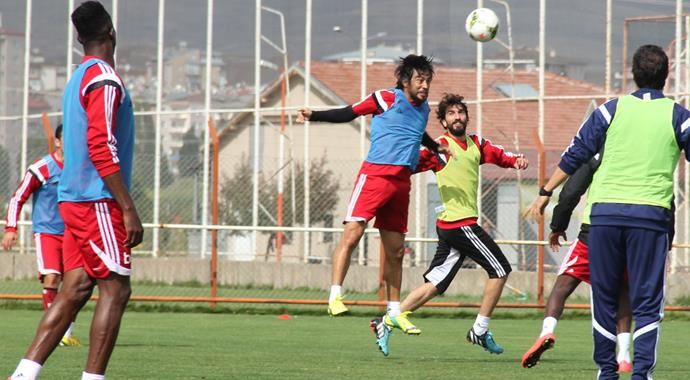 Sivasspor'da 'Beşiktaş' hazırlıkları sürüyor Sivasspor'da 'Beşiktaş' hazırlıkları sürüyor