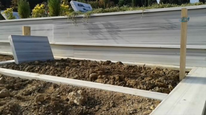 Cem Garipoğlu'nun ismi mezar taşına yazılmadı Cem Garipoğlu'nun ismi mezar taşına yazılmadı